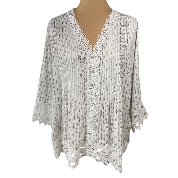 Chelsea & Theadore Lace Trim Blouse Size 1X Black White V-Neck - Picture 1 of 8